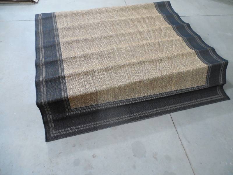 lot 23 image: 5 x 7 Area Rug Tan  Brown