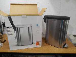 lot 10 image: simplehuman 45-Liter Fingerprint-Proof Brushed Stainless Steel Slim Step-On Trash Can with Black Plastic Lid