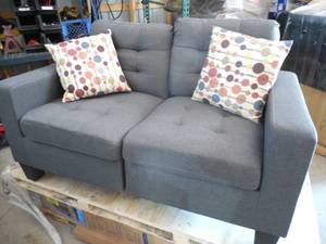 lot 130 image: Venetian Worldwide Loveseat