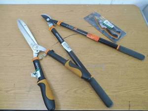 lot 134 image: (3) FISKARS TRIMMING  PRUNING SHEARS.