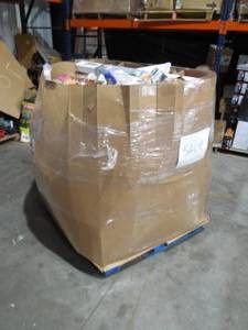 lot 17 image: WHOLESALE PALLET LOT OF GENERAL MERCHANDISE, SMALLS- TOOLS,HARDWARE ITEMS