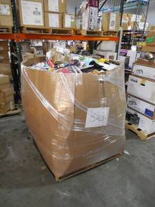 lot 35 image: WHOLESALE PALLET LOT OF GENERAL MERCHANDISE, SMALLS- TOOLS,HARDWARE ITEMS