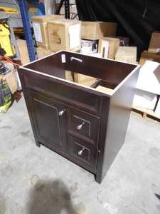 lot 4 image: BROWN 30 VANITY