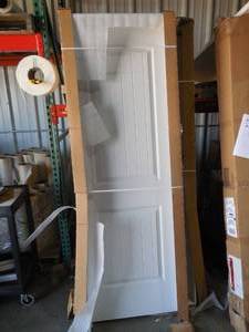 lot 49 image: 28 in. x 80 in. Santa Fe White Painted Right-Hand Smooth Solid Core Molded Composite MDF Single Prehung Interior Door