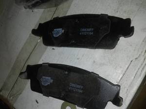 lot 11 image: NEW Car Quest Ceramic Brake Pads (4)  CXD 1194 2007 -2014 Suburban  & more