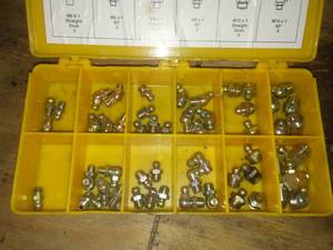 lot 39 image: U bolts & hardware, Zerks, grease fittings