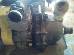 lot 61 image: 2 Water pumps - gas, & hose, 140 gpm , Briggs & Stratton  5 Hp.