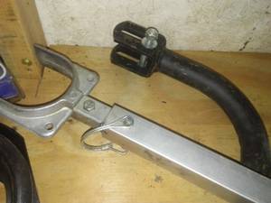 lot 25 image: Trailer handle & Transom Saver.