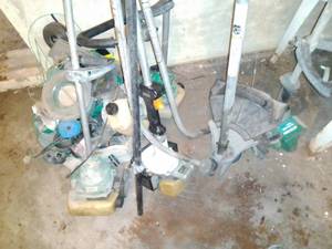 lot 73 image: Weed Wackers 6 & parts, new string,