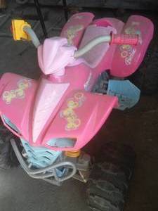 lot 138 image: Barbie Battery operated, ATV, no battery or charger.