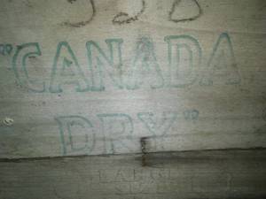 lot 149 image: Canada Dry Vintage Wood Box.