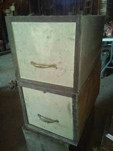 lot 150 image: Apple Boxes - 2 with handles -cute.