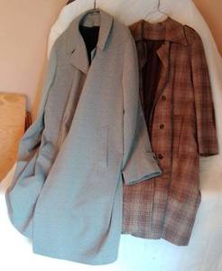 lot 236 image: Vintage Mens Spring Winter Coat.