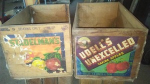 lot 153 image: 2 Apple crates.