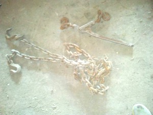 lot 188 image: Logging Chain & Binder.