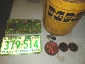lot 170 image: Vintage automotive. Cenex can