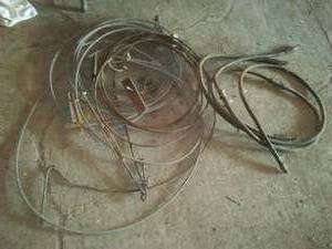 lot 185 image: Airline Cable & hoses, 716 width.