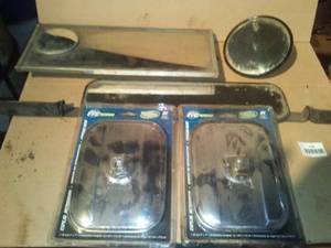 lot 298 image: 5 Truck mirrors. 2 NEW in package - fit system