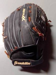 lot 265 image: Franklin Proflex Baseball Glove New