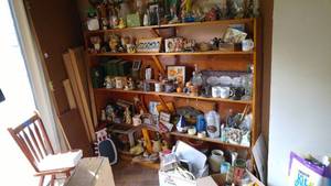lot 519 image: Huge Lot Vintage Collectible and more