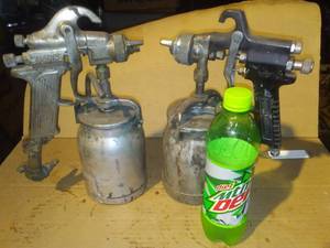 lot 317 image: 2 paint spray guns  Sharpe & Campbell Hausfeld - good.