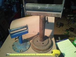 lot 320 image: 2 adjustable workshop rollers.