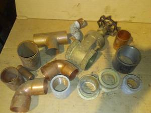 lot 338 image: Brass & Copper plumbing fittings.