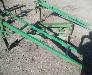 lot 352 image: John Deere Frame use it however.