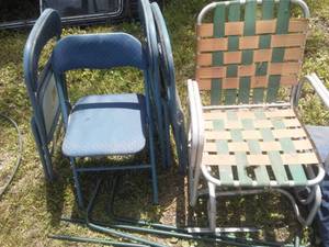 lot 377 image: Web glider, 4 folding chairs & canopy & frame.
