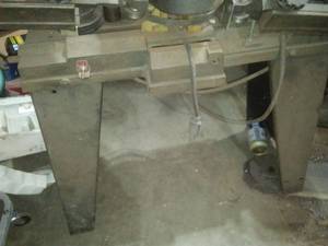 lot 395 image: Buffalo metal cutting saw.
