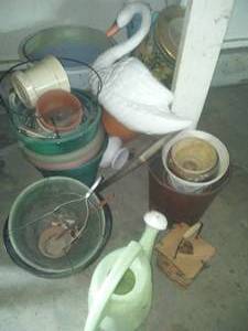 lot 401 image: Pots & gardening.