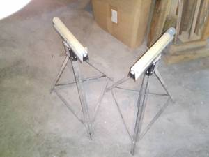 lot 450 image: Adjustable Shop Roller Stands (2).Great