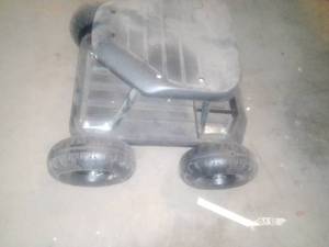 lot 439 image: Rolling Mechanics Cart stool. Great condition