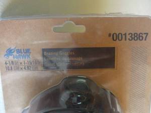 lot 10 image: Welding goggles.  Lense hinge looks broke.