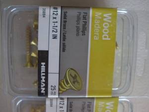 lot 29 image: Hillman #12 x 1-12-in Brass Flat InteriorExterior Wood Screws (25-Count) 9-Packs