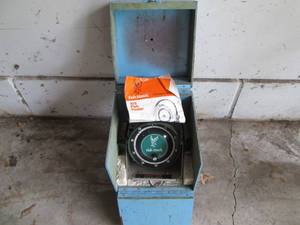 lot 33 image: Fish Hawk 102 Fish Finder In Box Wi...