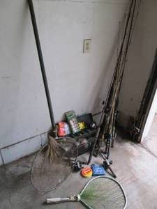 lot 35 image: Fishing Lot (Takle box With Tackle,...