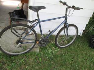 lot 91 image: Free Spirit High Country 18 Speed B...