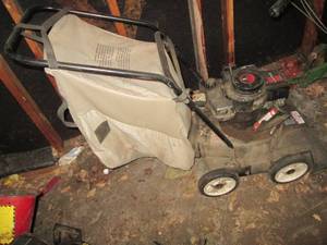 lot 105 image: Ticumseh Vantage 3.8 HP Mower With ...