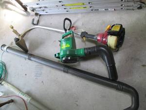 lot 109 image: Homelite Weed Machine & 2560 Weed E...