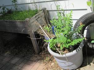 lot 115 image: Outdoor Planter Box With Two Plasti...