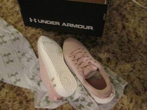 lot 140 image: New In Box Under Armour Womans Sho...