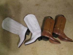 lot 146 image: (2) Pairs of Cowboy Boots (Mens Br...