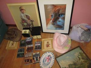 lot 158 image: Large Lot of Wall Art & Dcor See...
