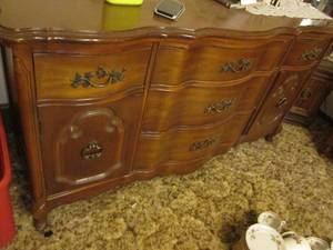 lot 165 image: Antique Dresser See Photos Good S...
