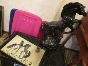 lot 182 image: Horse Statue, Serving Tray & Horse ...