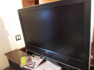 lot 187 image: Large Entertainment Center With Tel...