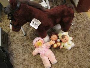 lot 196 image: Lil Scot Pony Stuffed Animal, (3) C...