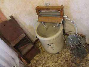 lot 198 image: #10 Red Wing Croc With Vintage Wash...