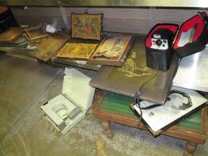 lot 210 image: Kenmore Sewing Machine In Case, Vin...